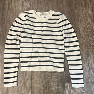 Abercrombie Black and White Striped Long Sleeve Sweater Size S